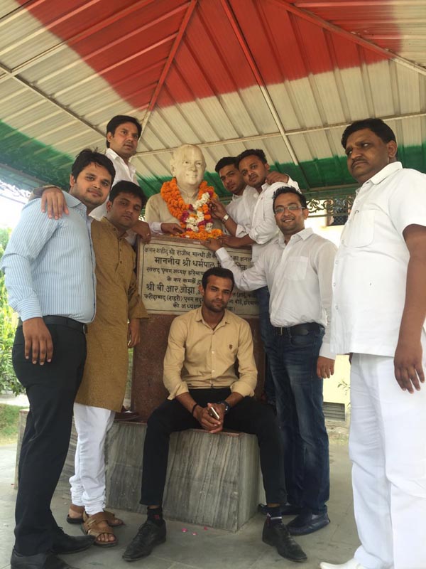 लोकसभा सचिव आशिक सैफी ने मनाई स्व. राजीव गांधी की पुण्यतिथि