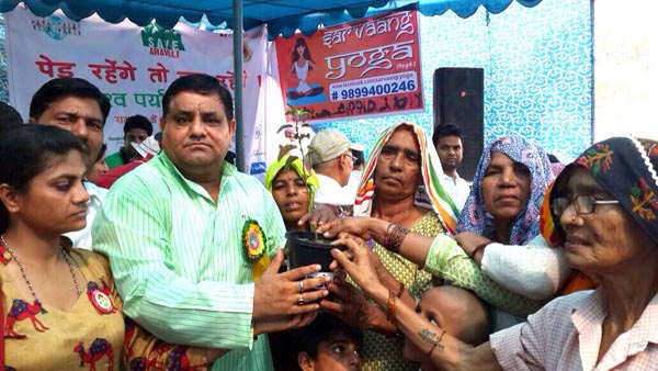 पौधो लगाने से मरेगा प्रदूषण रूपी राक्षस:धर्मवीर भडाना