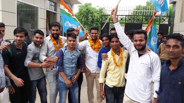 एनएसयूआई की मुहिम लाई रंग मिला छात्रों को दाखिला