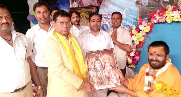 परमात्मा की अराधना से मनुष्य को मिलती है मन की शांति : राजेश नागर