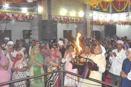 वैष्णवदेवी मंदिर में हुई मां ब्रहमचारिणी की भव्य पूजा