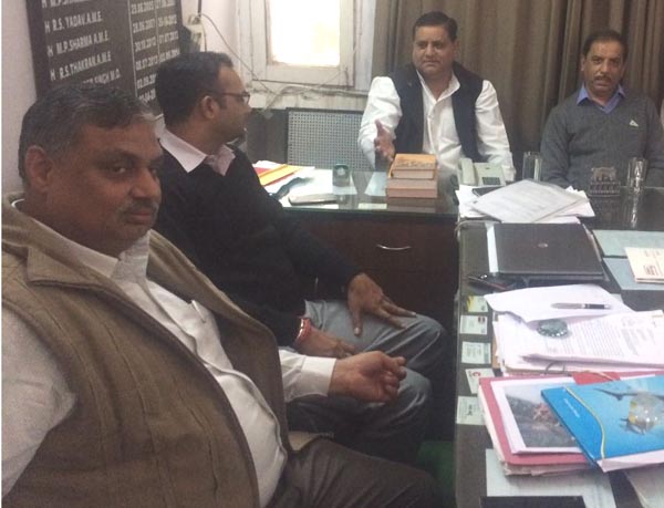 माईनिंग विभाग के अधिकारियों ने किया कैशलेस सिस्टम अपनाने के लिए जागरूक