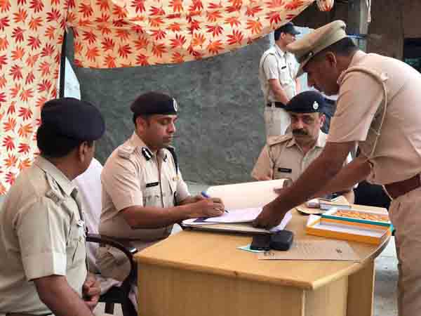 पुलिस ने किया मादक पदार्थ को नष्ट