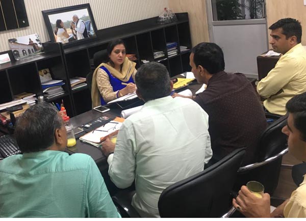 निगमायुक्त ने अभियनताओं से की मीटिंग