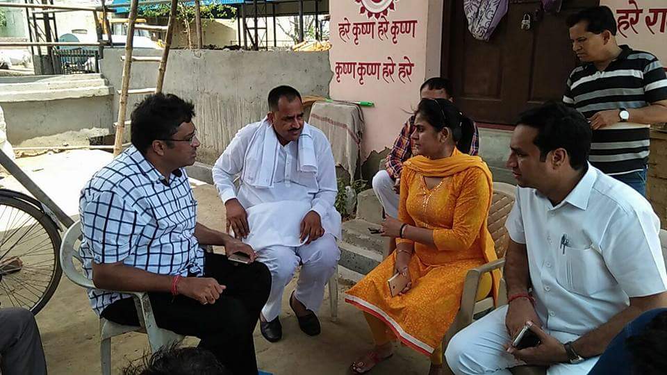 मेयर ने किया नंदी ग्राम गौशाला के औचक निरीक्षण