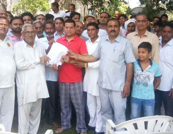 भाजपा नेता राजेश नागर ने बिजली समस्या को लेकर अधिकारियों को दिए निर्देश