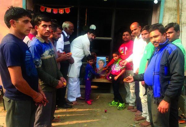 दिनेश चंदीला ने मनाया पूर्व प्रधानमंत्री स्व. श्रीमती इन्दिरा गांधी का जन्मदिवस
