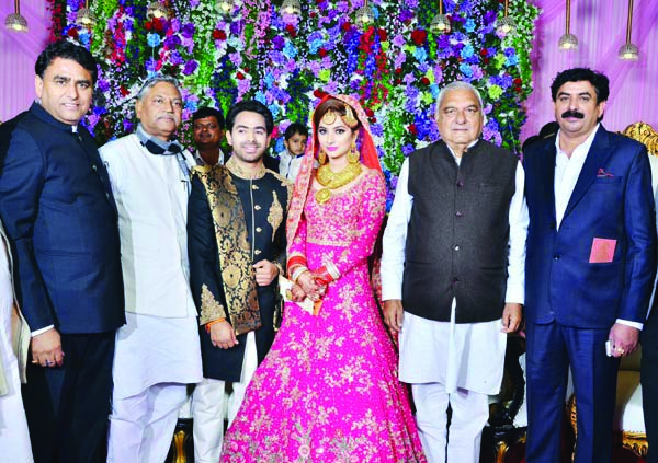विधायक के भतीजे की आर्शीवाद कार्यक्रम में पहुचे पूर्व मुख्यमंत्री