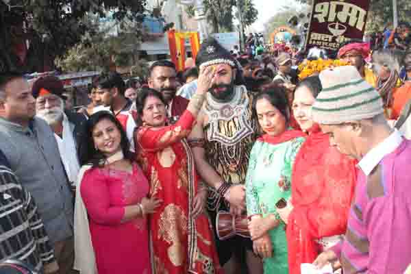 महाशिवरात्रि पर निकली शिव बारात में झूमे भक्तगण
