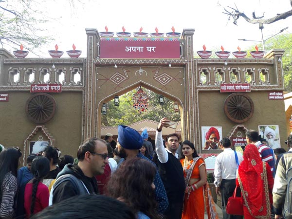 घर की खूबसूरती में चार-चांद लगा देंगी अफगानी कालीनें