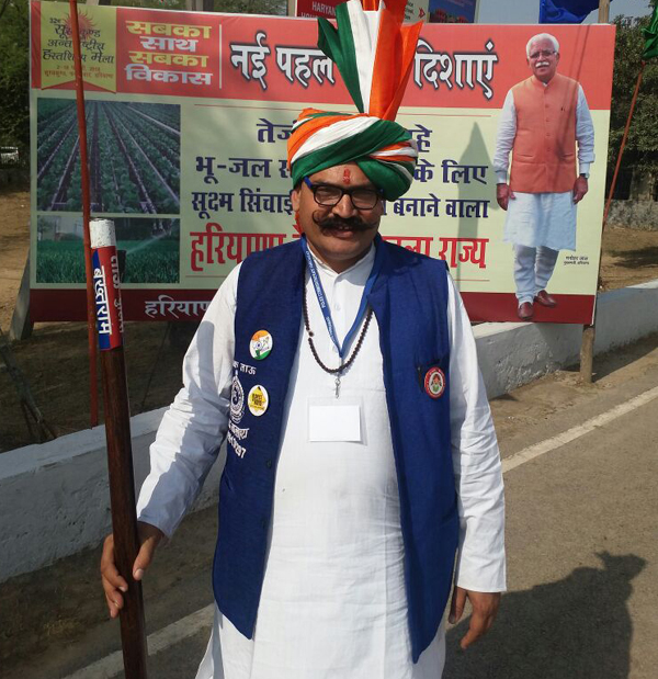 हरियाणा ताऊ ने दी यातायात नियमों की जानकारी