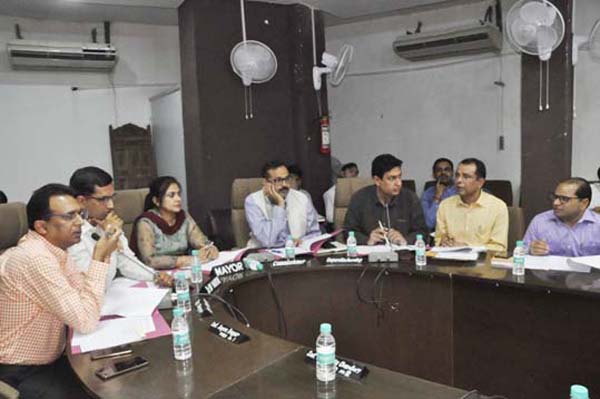 हंगामें के साथ निगम सदन का बजट प्रस्ताव एक ध्वनि से पारित