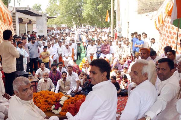 मनोहर सरकार में हुए घोटालों से जनता में गिरी भाजपा की साख : ललित नागर