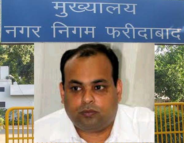 नगर निगम के तीन कर्मचारी निलंबित