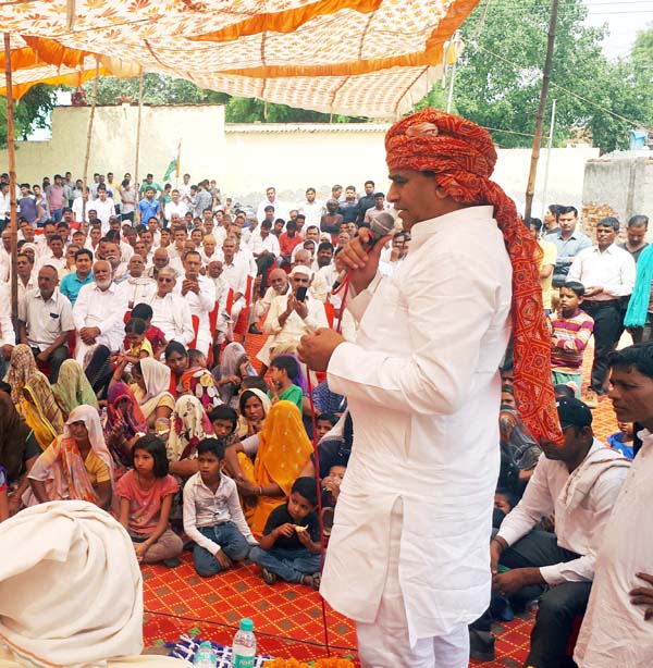 केंद्रीय मंत्री का दलितों के घर भोजन करना मात्र ढकोसला : ललित नागर