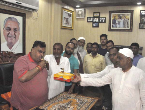 सफल इफ्तार दावत पर मुसलिम समाज ने किया धन्यवाद
