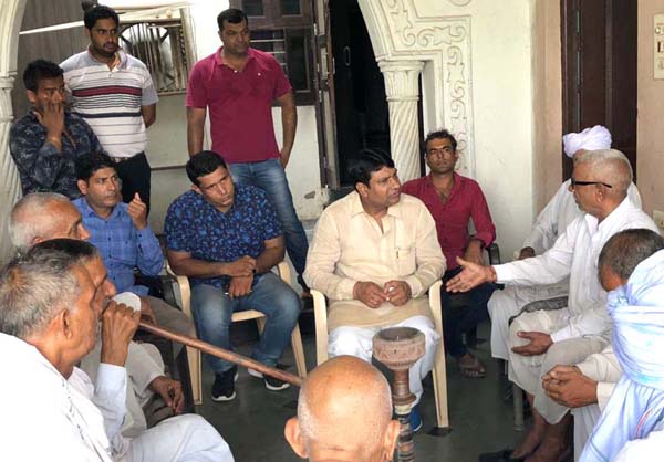 किसानों को आर्थिक स्तर सुधारने में जुटी मोदी-मनोहर सरकार : डा. बलदेव अलावलपुर