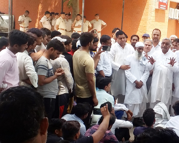 दिल्ली की तर्ज पर मृतक बिजलीकर्मी के परिजनों को मिले एक करोड़ : धर्मबीर भड़ाना