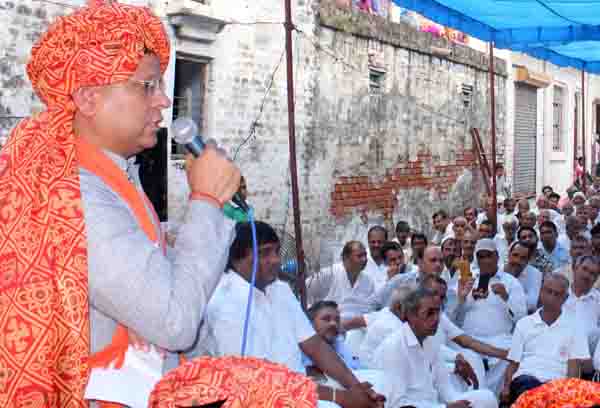 वरिष्ठ भाजपा नेेता राजेश नागर ने सुनी लोगों की समस्याएं