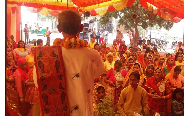 भव्य कलश यात्रा के साथ सैक्टर-48 में श्रीमद भागवत कथा का शुभारंभ