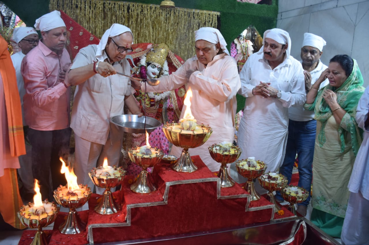 महारानी वैष्णोदेवी मंदिर में धूमधाम से शुरू हुई नवरात्रों की पूजा