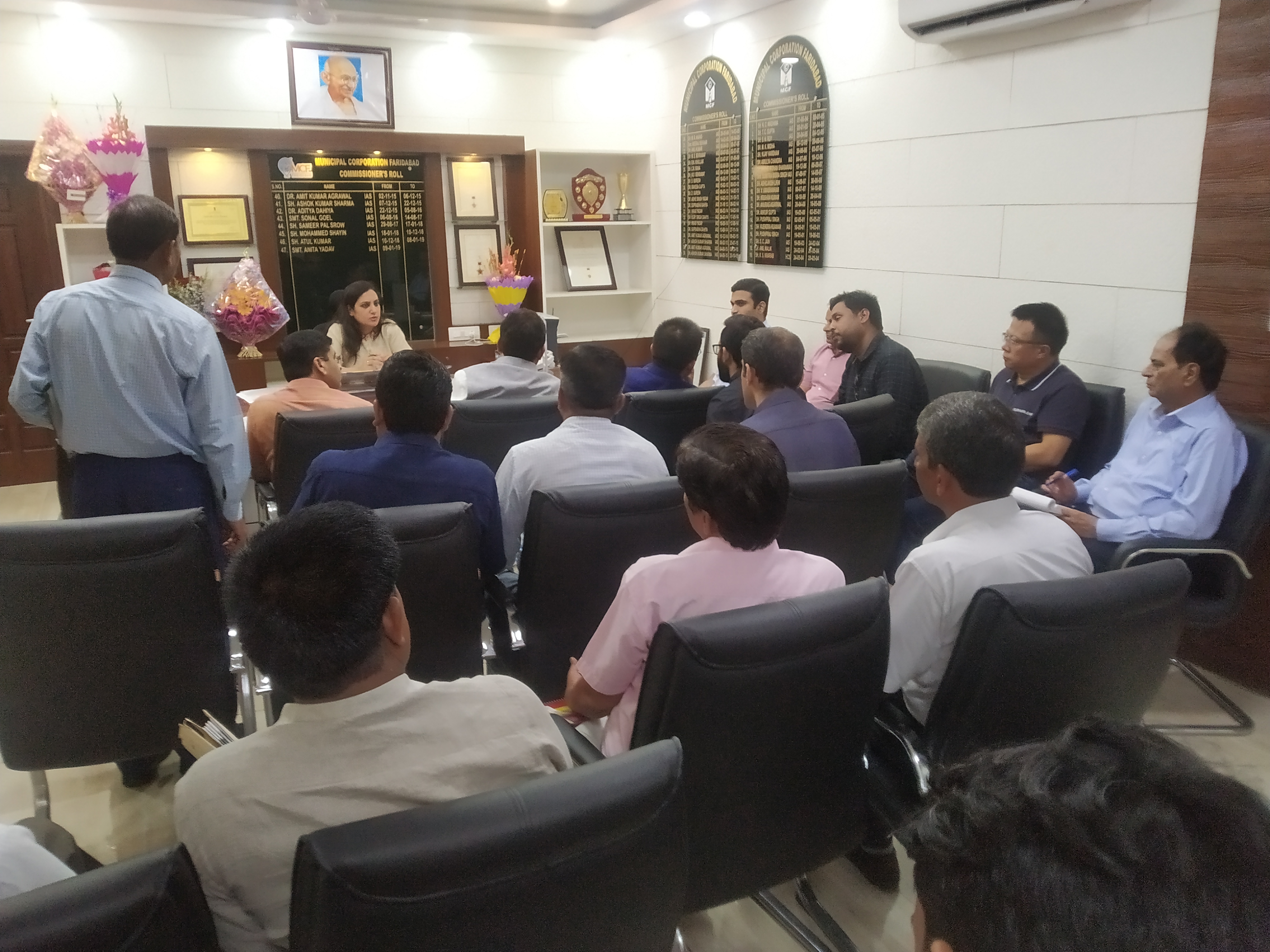 निगमायुक्त सोनल गोयल ने ली अधिकारियो की मीटिंग