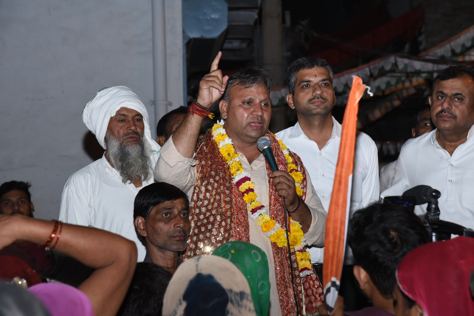 समाज के उत्थान के लिए स्थानीय संगठनों को दी जाएगी मजबूती : विजय प्रताप