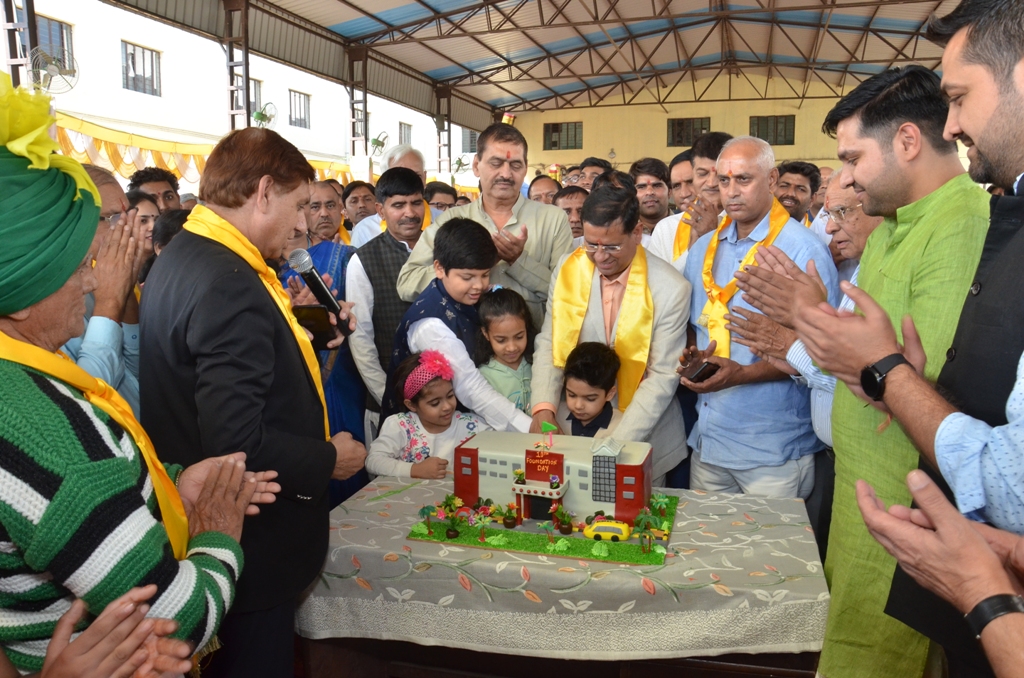 विद्यासागर इंटरनेशनल स्कूल ने धूमधाम से मनाया 10 वां फाउण्डेशन डे
