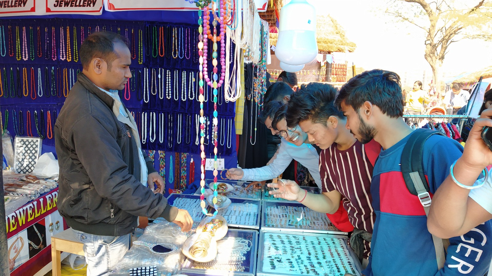 सूरजकुंड मेले में दिखाई दी विभिन्न राज्यों की संस्कृति की झलक
